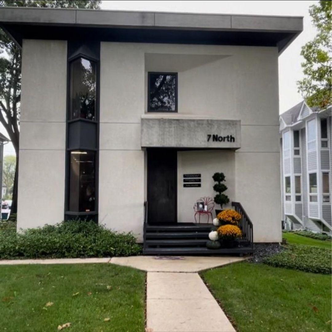 Lymphatic drainage clinic in Chicago's western suburbs